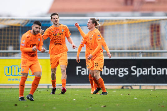 AFC Eskilstunas Viktor Götesson jublar