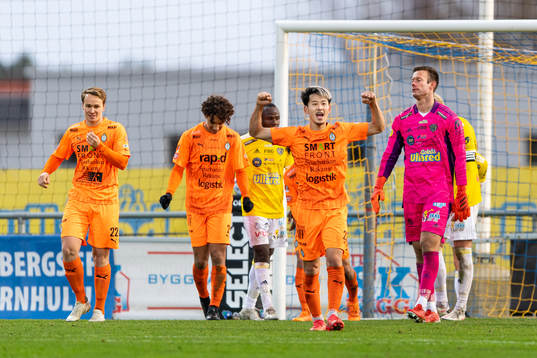 AFC Eskilstunas Kazuki Takahashi jublar