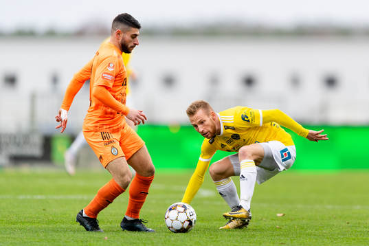 AFC Eskilstunas André Alsanati och Falkenbergs Tobias