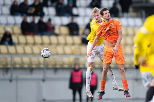 Falkenbergs Ludvig Öhman Silwerfeldt och AFC Eskilstunas