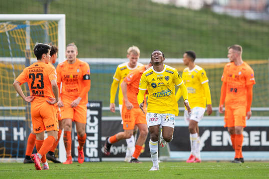 Falkenbergs Umar Bala Muhammed deppar