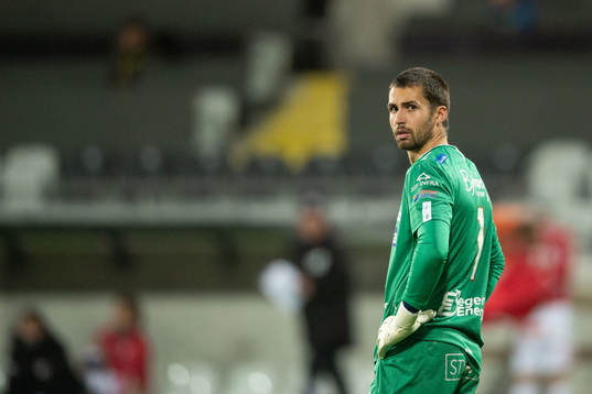 Degerfors målvakt Alfie Malik Whiteman deppar