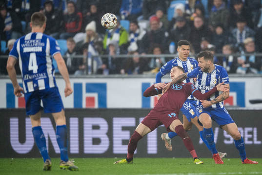 Malmö FFs Veljko Birmancevic och IFK Göteborgs Mattias