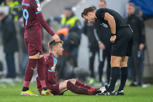 Malmö FFs Anders Christiansen har ont