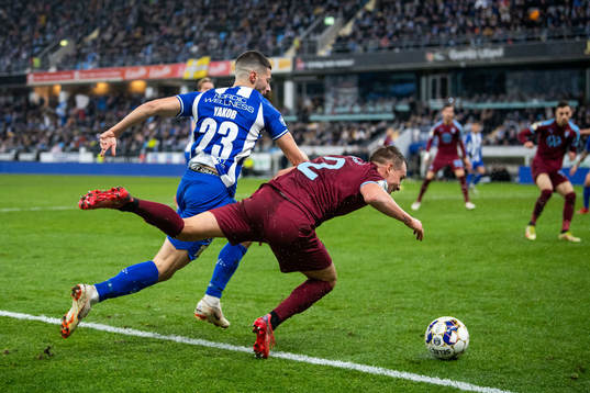 IFK Göteborgs Kevin Yakob  och Malmö FFs Eric Larsson