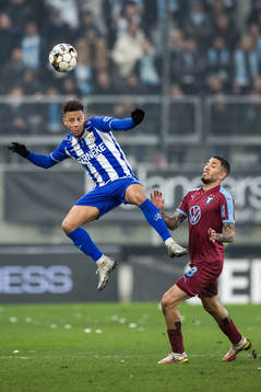 IFK Göteborgs Tobias Sana och Malmö FFs Sergio Pena