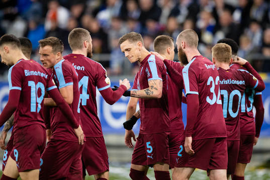 Malmö FFs Sören Rieks jublar med lagkamrater