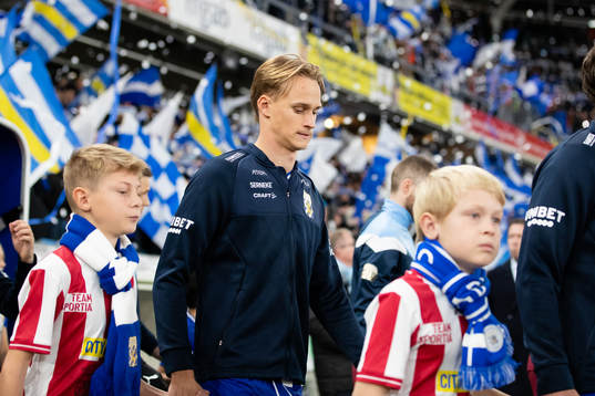 IFK Göteborgs Oscar Wilhelmsson innan fotbollsmatchen i