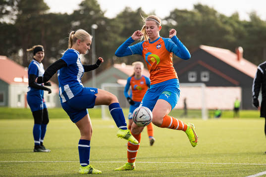 Jonstorps Ellen Ejlertsson och Vejbys Lisa Bergström