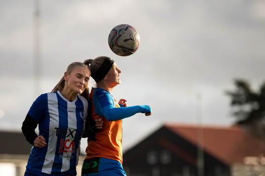 Jonstorps Ellen Ejlertsson och Vejbys Felicia Billermark
