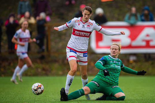 Rakel Engesvik of Sandviken and Susanne Vistnes of Klepp