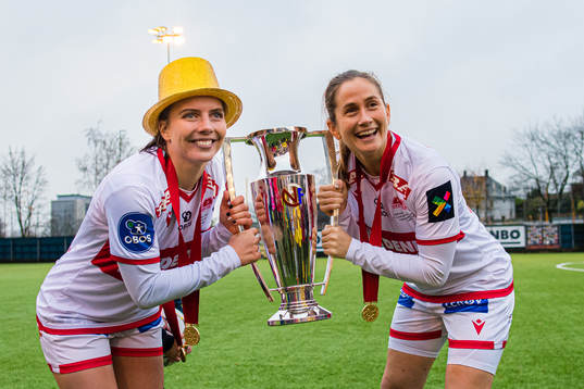 Cecilie Redisch Kvamme and Ingrid Ryland of Sandviken