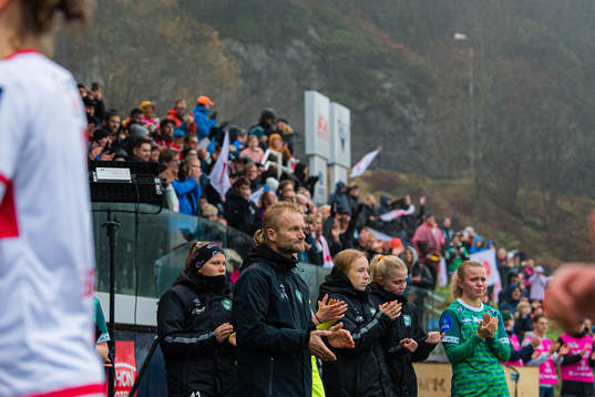 Alexander Straus, head coach of Sandviken, looks dejected