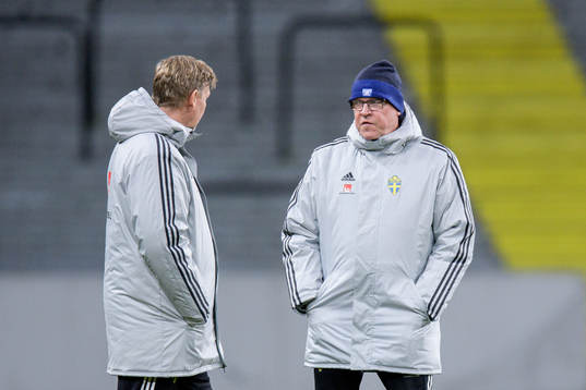 Assistant coach Peter Wettergren and head coach Janne