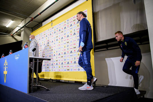Zlatan Ibrahimovic and Dejan Kulusevski of the Swedish