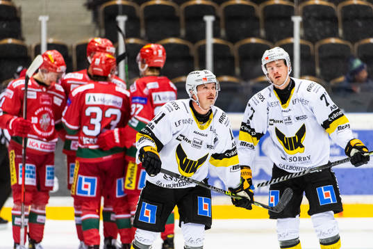 Västerås Anton Svensson och Ludvig Jardeskog deppar medan