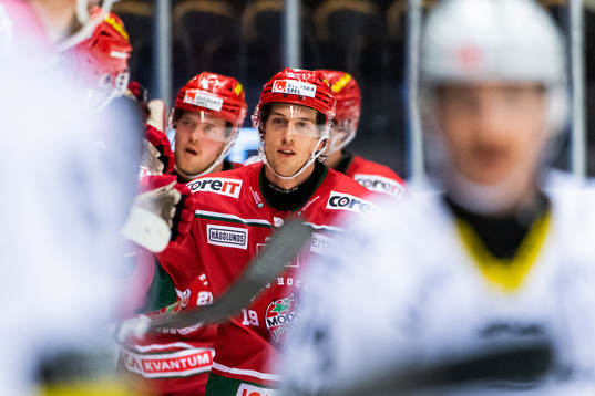 Modos Max Tjernström jublar