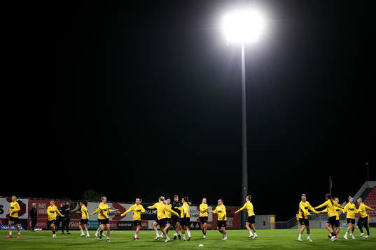 Players warm up