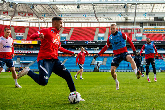 Ruben Gabrielsen and Julian Ryerson of the Norwegian
