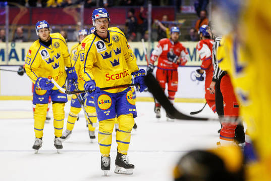 Sveriges Carl Klingberg jublar