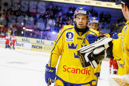 Sveriges Anton Lander jublar