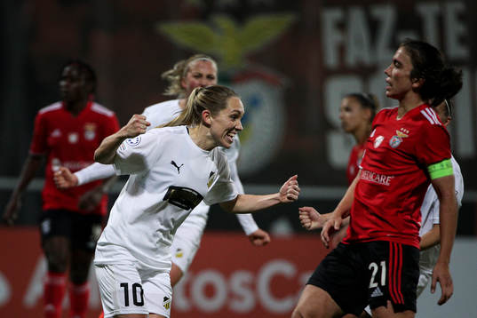 Elin Rubensson of Häcken celebrates the 0-1 goal