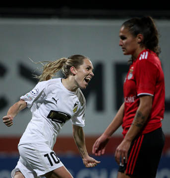 Elin Rubensson of Häcken celebrates the 0-1 goal