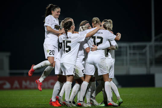Elin Rubensson of Häcken celebrates the 0-1 goal