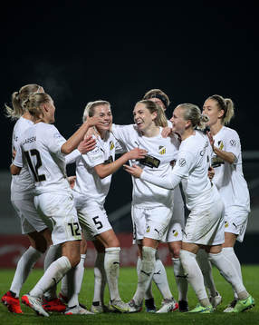 Elin Rubensson of Häcken celebrates the 0-1 goal