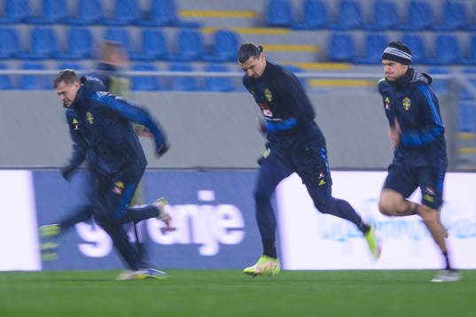 Viktor Claesson, Zlatan Ibrahimovic and Albin Ekdal of the