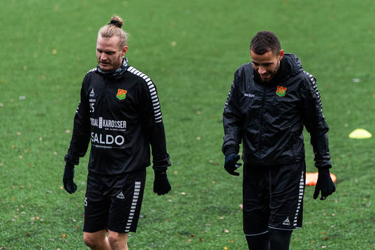 Jonas Lindberg och Malkolm Moenza