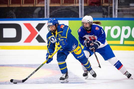 Maja Nylen-Persson of Sweden and Nicol Cupkova of Slovakia
