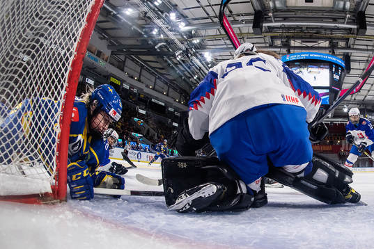 Lina Ljungblom of Sweden and goalkeeper Nikola Zimkova of