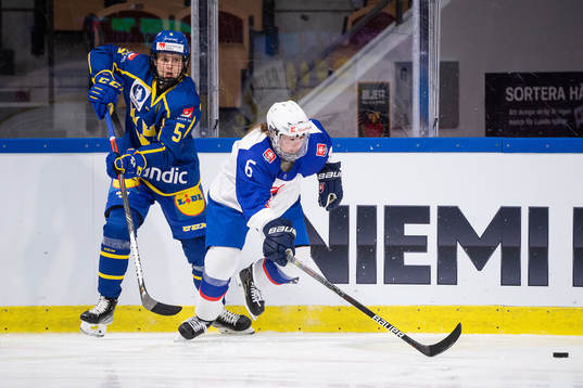Johanna Fällman of Sweden and Lucia Istocyova of Slovakia