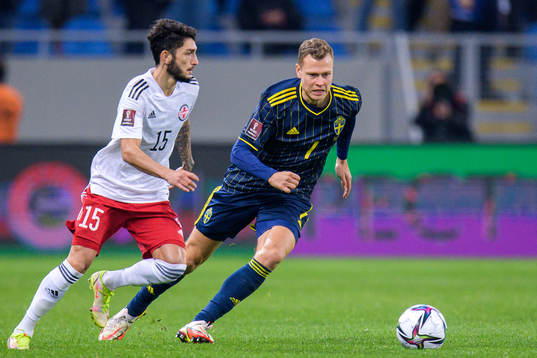 Irakli Azarov of Georgia and Viktor Claesson of Sweden
