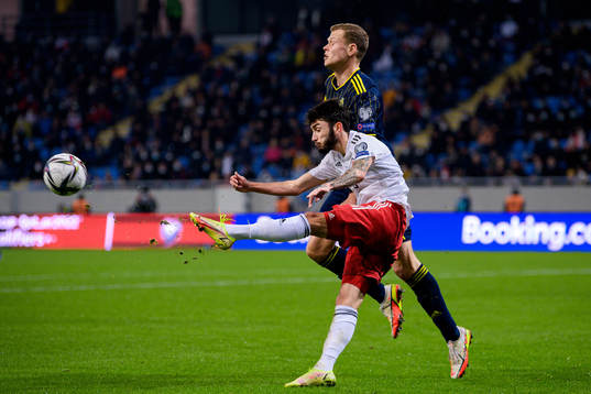 Irakli Azarov of Georgia and Viktor Claesson of Sweden