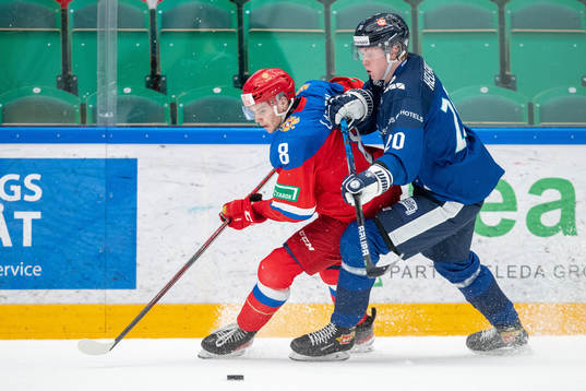 Daniil Lazuntin of Russia and Samuel Helenius of Finland