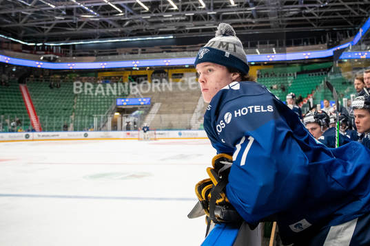 Goalkeeper Juha Jatkola of Finland