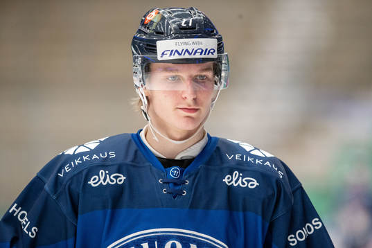 Feetu Knihti of Finland
