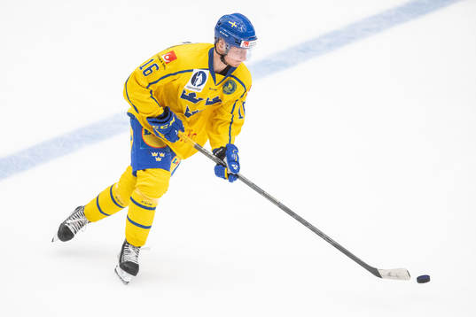 Oskar Magnusson of Sweden