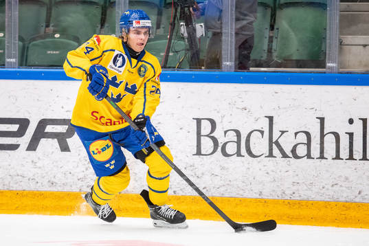Elliot Ekmark of Sweden