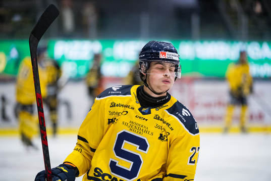 Södertäljes Alex Brännstam deppar