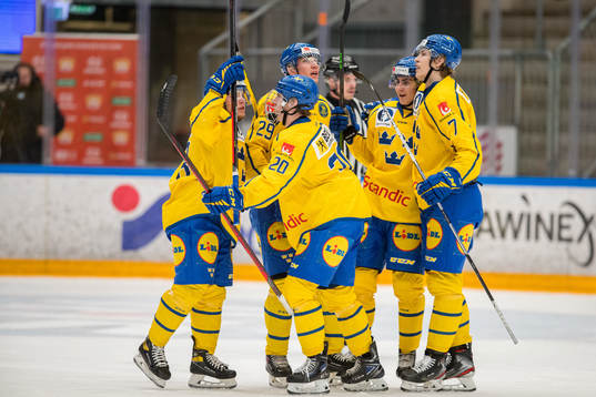 Jonathan Lekkerimäki of Sweden celebrate with teammates