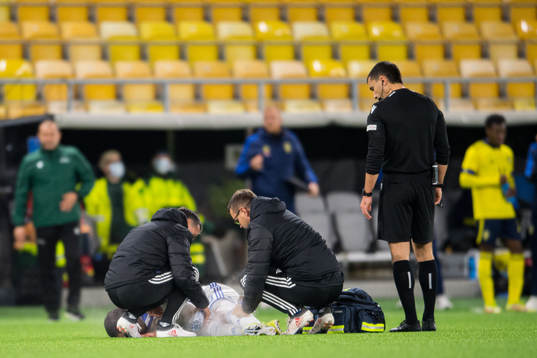 Ivan Basic of Bosnia-Herzegovina receives medical treatment