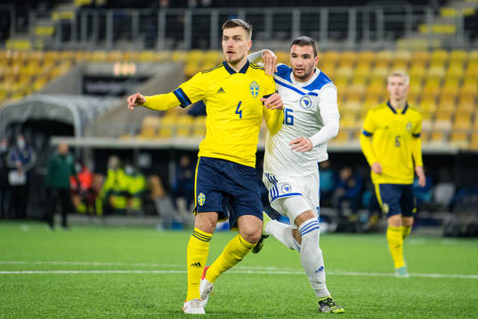 Pavle Vagic of Sweden and Jovan Pavlovic of