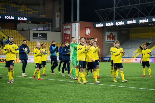 Players of Sweden celebrate