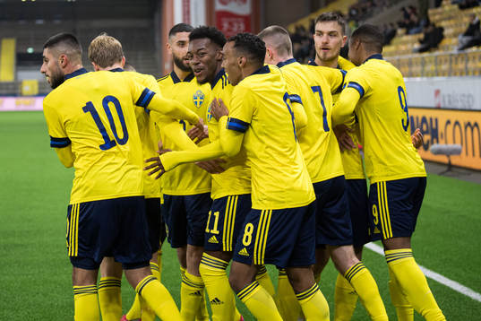 Anthony Elanga of Sweden celebrates