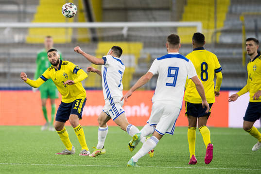 Aiham Ousou of Sweden and Milan Savic of Bosnia-Herzegovina