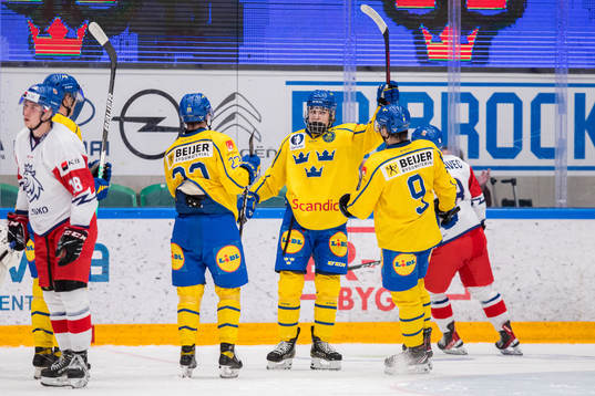 Liam Öhgren of Sweden celebrates