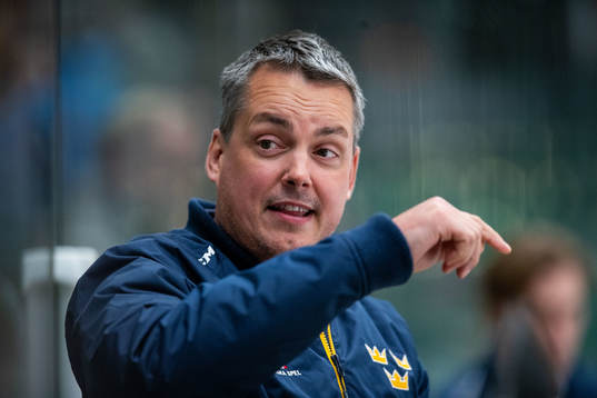 Tomas Montén, head coach, of Sweden